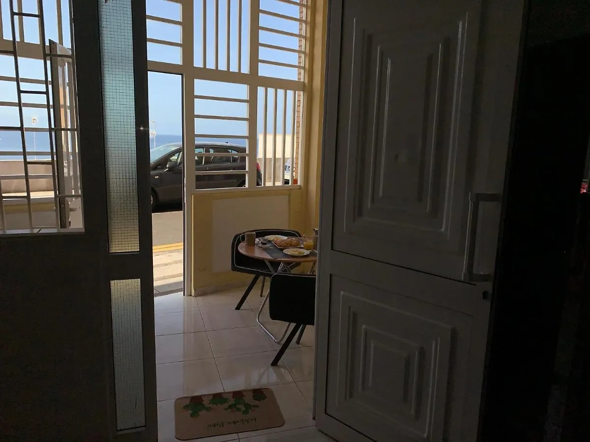Suite In Shared Apartment In Los Cristianos In Front Of The Playa Las Vistas Arona  Arona (Tenerife)