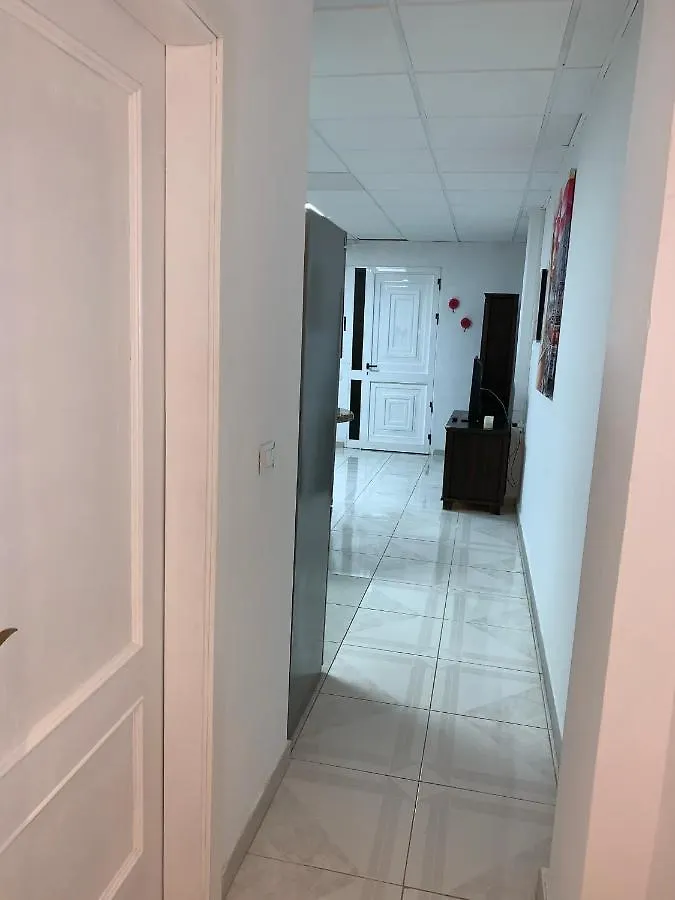 Homestay Suite In Shared Apartment In Los Cristianos In Front Of The Playa Las Vistas Arona