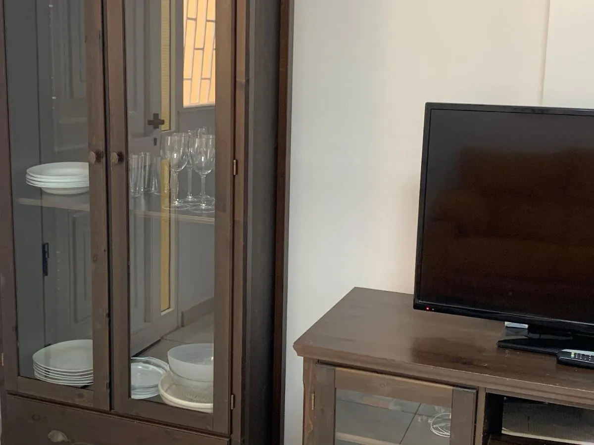Suite In Shared Apartment In Los Cristianos In Front Of The Playa Las Vistas Arona  0*, Arona (Tenerife) Spain